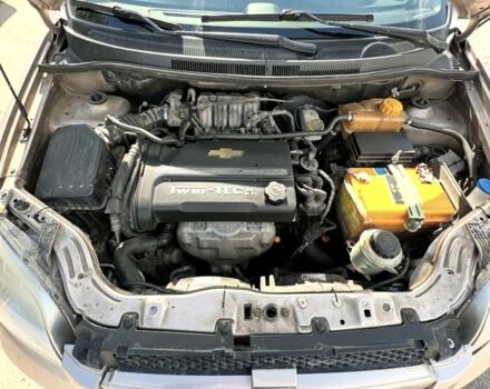 Бежевый Шевроле Авео, объемом двигателя 1.6 л и пробегом 3 тыс. км за 4400 $, фото 1 на Automoto.ua