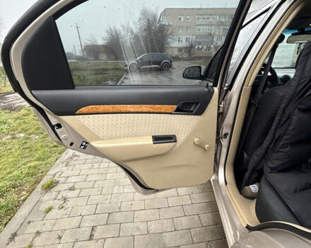 Бежевый Шевроле Авео, объемом двигателя 1.6 л и пробегом 278 тыс. км за 5400 $, фото 44 на Automoto.ua