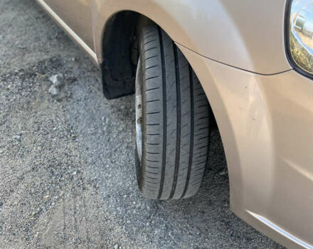 Бежевый Шевроле Авео, объемом двигателя 1.6 л и пробегом 210 тыс. км за 4200 $, фото 7 на Automoto.ua