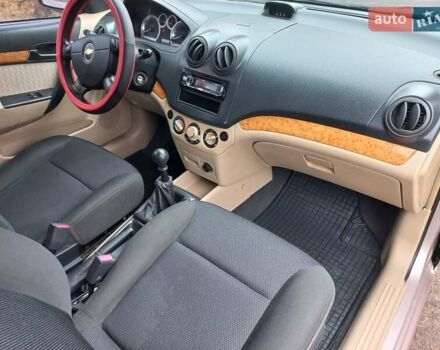 Бежевый Шевроле Авео, объемом двигателя 1.6 л и пробегом 180 тыс. км за 4600 $, фото 12 на Automoto.ua