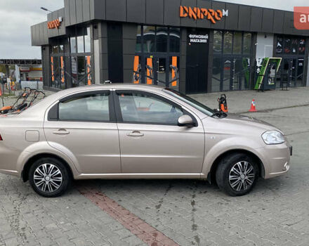 Бежевий Шевроле Авео, об'ємом двигуна 1.6 л та пробігом 140 тис. км за 4000 $, фото 4 на Automoto.ua