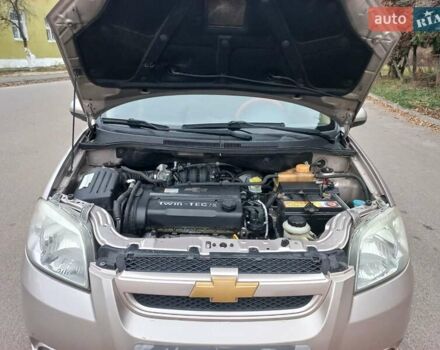 Бежевый Шевроле Авео, объемом двигателя 1.6 л и пробегом 180 тыс. км за 4500 $, фото 6 на Automoto.ua