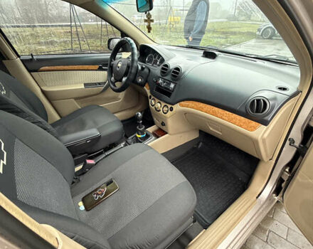 Бежевый Шевроле Авео, объемом двигателя 1.6 л и пробегом 278 тыс. км за 5400 $, фото 40 на Automoto.ua