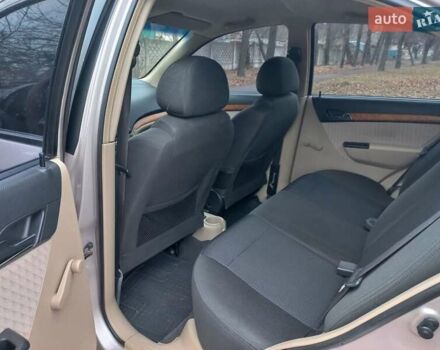 Бежевый Шевроле Авео, объемом двигателя 1.6 л и пробегом 180 тыс. км за 4600 $, фото 13 на Automoto.ua