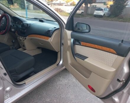 Бежевий Шевроле Авео, об'ємом двигуна 1.6 л та пробігом 180 тис. км за 4750 $, фото 8 на Automoto.ua