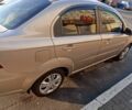 Бежевый Шевроле Авео, объемом двигателя 1.6 л и пробегом 300 тыс. км за 3300 $, фото 4 на Automoto.ua