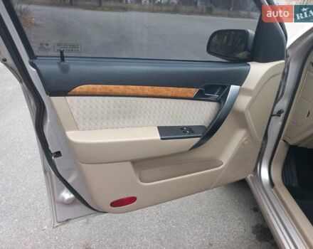 Бежевый Шевроле Авео, объемом двигателя 1.6 л и пробегом 180 тыс. км за 4500 $, фото 12 на Automoto.ua