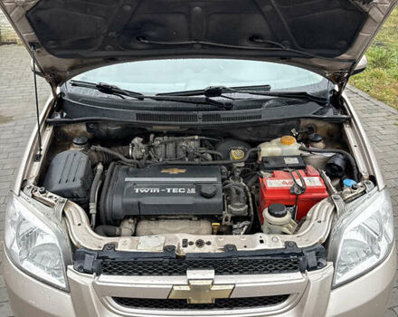 Бежевый Шевроле Авео, объемом двигателя 1.6 л и пробегом 278 тыс. км за 5400 $, фото 34 на Automoto.ua