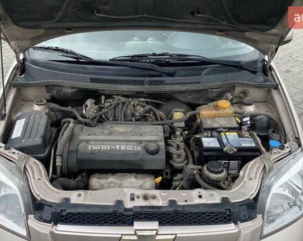 Бежевий Шевроле Авео, об'ємом двигуна 1.6 л та пробігом 140 тис. км за 4000 $, фото 26 на Automoto.ua