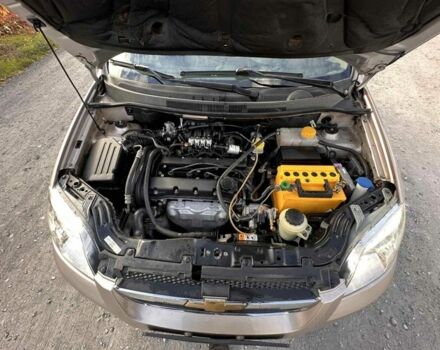 Бежевий Шевроле Авео, об'ємом двигуна 1.6 л та пробігом 202 тис. км за 1950 $, фото 6 на Automoto.ua