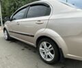 Бежевый Шевроле Авео, объемом двигателя 1.6 л и пробегом 294 тыс. км за 3700 $, фото 4 на Automoto.ua