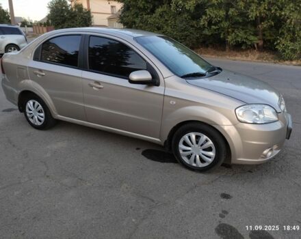 Бежевый Шевроле Авео, объемом двигателя 1.6 л и пробегом 220 тыс. км за 4000 $, фото 5 на Automoto.ua