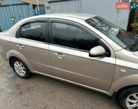 Шевроле Авео 2008 в Кременчуге на Automoto.ua Бежевый Шевроле Авео, объемом двигателя 1.6 л и пробегом 198 тыс. км за 5100 $, фото 2 на Automoto.ua