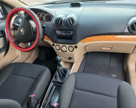 Бежевий Шевроле Авео, об'ємом двигуна 1.6 л та пробігом 180 тис. км за 4750 $, фото 3 на Automoto.ua