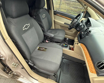 Бежевый Шевроле Авео, объемом двигателя 1.6 л и пробегом 278 тыс. км за 5400 $, фото 39 на Automoto.ua