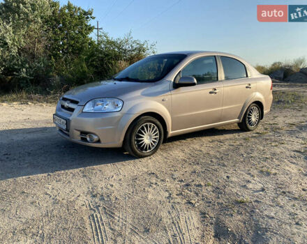 Бежевый Шевроле Авео, объемом двигателя 1.6 л и пробегом 210 тыс. км за 4200 $, фото 4 на Automoto.ua