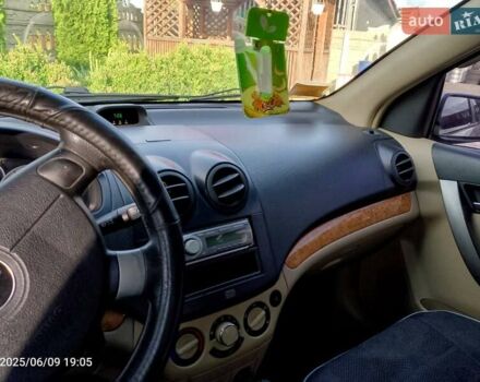 Бежевый Шевроле Авео, объемом двигателя 1.6 л и пробегом 165 тыс. км за 3650 $, фото 10 на Automoto.ua