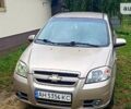 Бежевый Шевроле Авео, объемом двигателя 1.6 л и пробегом 210 тыс. км за 3900 $, фото 1 на Automoto.ua