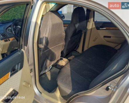 Бежевый Шевроле Авео, объемом двигателя 1.6 л и пробегом 165 тыс. км за 3650 $, фото 5 на Automoto.ua