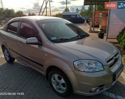 Бежевый Шевроле Авео, объемом двигателя 1.6 л и пробегом 165 тыс. км за 3650 $, фото 2 на Automoto.ua