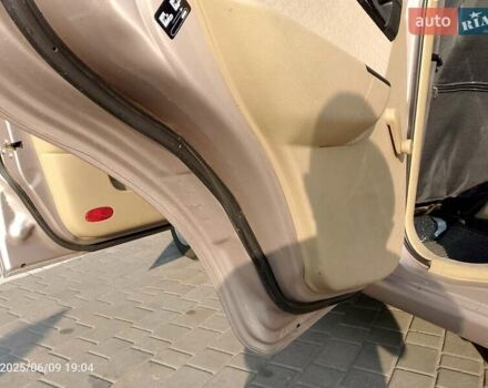 Бежевый Шевроле Авео, объемом двигателя 1.6 л и пробегом 165 тыс. км за 3650 $, фото 6 на Automoto.ua