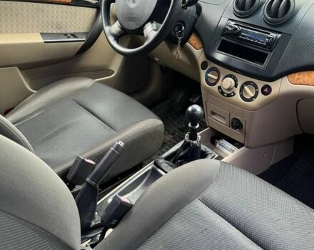 Бежевый Шевроле Авео, объемом двигателя 1.6 л и пробегом 3 тыс. км за 3400 $, фото 6 на Automoto.ua