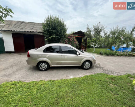Бежевий Шевроле Авео, об'ємом двигуна 1.59 л та пробігом 183 тис. км за 4500 $, фото 2 на Automoto.ua