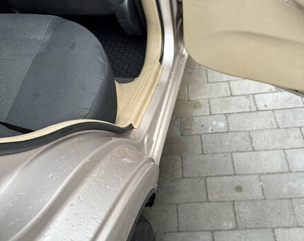 Бежевый Шевроле Авео, объемом двигателя 1.6 л и пробегом 278 тыс. км за 5400 $, фото 25 на Automoto.ua