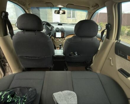 Бежевий Шевроле Авео, об'ємом двигуна 1.6 л та пробігом 205 тис. км за 2500 $, фото 1 на Automoto.ua