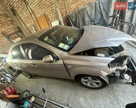 Бежевий Шевроле Авео, об'ємом двигуна 1.6 л та пробігом 102 тис. км за 2300 $, фото 3 на Automoto.ua