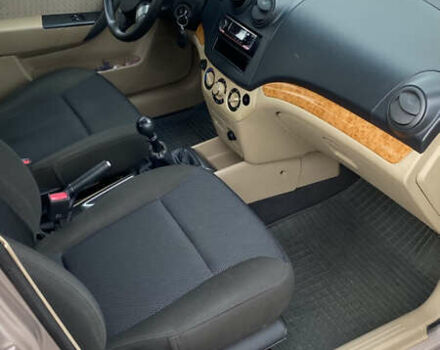 Бежевий Шевроле Авео, об'ємом двигуна 1.6 л та пробігом 140 тис. км за 4000 $, фото 13 на Automoto.ua