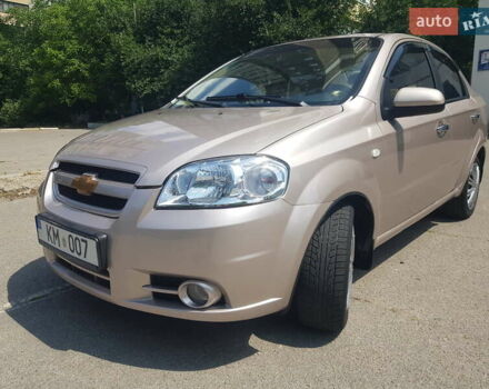 Бежевый Шевроле Авео, объемом двигателя 1.6 л и пробегом 140 тыс. км за 4650 $, фото 2 на Automoto.ua