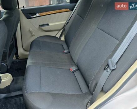 Бежевый Шевроле Авео, объемом двигателя 1.6 л и пробегом 170 тыс. км за 3300 $, фото 14 на Automoto.ua