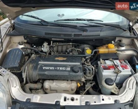 Бежевый Шевроле Авео, объемом двигателя 1.6 л и пробегом 284 тыс. км за 4500 $, фото 5 на Automoto.ua