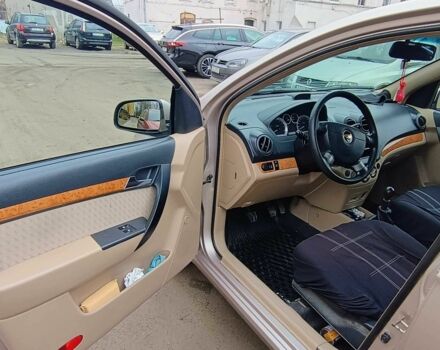 Бежевый Шевроле Авео, объемом двигателя 1.6 л и пробегом 154 тыс. км за 3500 $, фото 5 на Automoto.ua