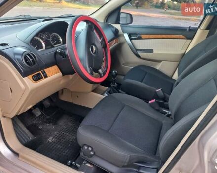 Бежевый Шевроле Авео, объемом двигателя 1.6 л и пробегом 180 тыс. км за 4650 $, фото 14 на Automoto.ua