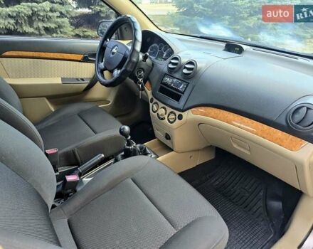 Бежевый Шевроле Авео, объемом двигателя 1.6 л и пробегом 170 тыс. км за 3300 $, фото 23 на Automoto.ua