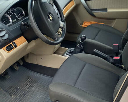 Бежевий Шевроле Авео, об'ємом двигуна 1.6 л та пробігом 140 тис. км за 4000 $, фото 15 на Automoto.ua