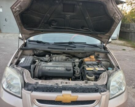 Бежевий Шевроле Авео, об'ємом двигуна 1.6 л та пробігом 180 тис. км за 4750 $, фото 2 на Automoto.ua