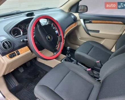 Бежевый Шевроле Авео, объемом двигателя 1.6 л и пробегом 180 тыс. км за 4500 $, фото 8 на Automoto.ua