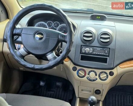 Бежевый Шевроле Авео, объемом двигателя 1.6 л и пробегом 170 тыс. км за 3300 $, фото 19 на Automoto.ua