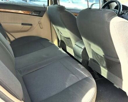 Бежевый Шевроле Авео, объемом двигателя 1.6 л и пробегом 184 тыс. км за 4400 $, фото 2 на Automoto.ua