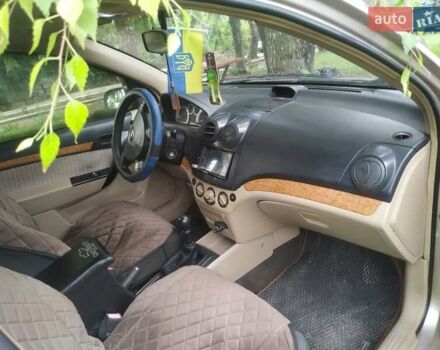 Бежевый Шевроле Авео, объемом двигателя 1.6 л и пробегом 230 тыс. км за 3400 $, фото 6 на Automoto.ua