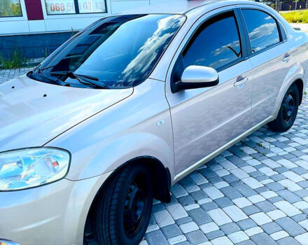 Бежевый Шевроле Авео, объемом двигателя 1.6 л и пробегом 241 тыс. км за 3700 $, фото 4 на Automoto.ua