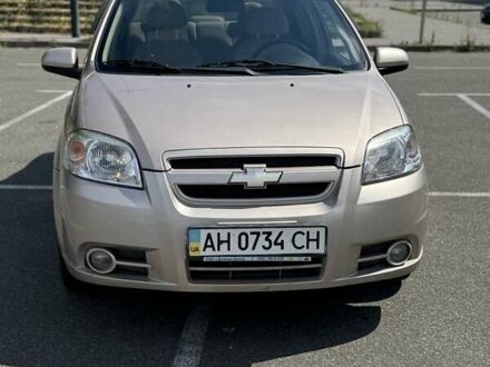 Бежевый Шевроле Авео, объемом двигателя 1.6 л и пробегом 199 тыс. км за 3700 $, фото 1 на Automoto.ua