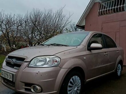 Бежевый Шевроле Авео, объемом двигателя 1.6 л и пробегом 237 тыс. км за 2100 $, фото 1 на Automoto.ua