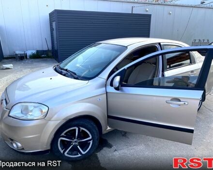 Бежевый Шевроле Авео, объемом двигателя 1.6 л и пробегом 19200 тыс. км за 3500 $, фото 1 на Automoto.ua