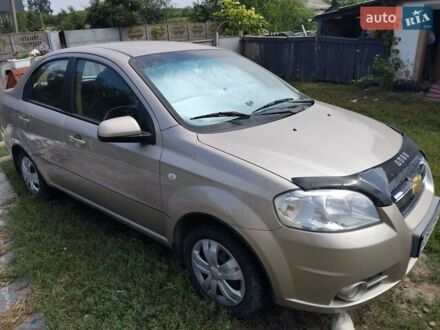 Бежевий Шевроле Авео, об'ємом двигуна 1.6 л та пробігом 284 тис. км за 4500 $, фото 1 на Automoto.ua