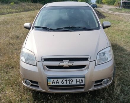 Бежевий Шевроле Авео, об'ємом двигуна 1.6 л та пробігом 300 тис. км за 3000 $, фото 1 на Automoto.ua