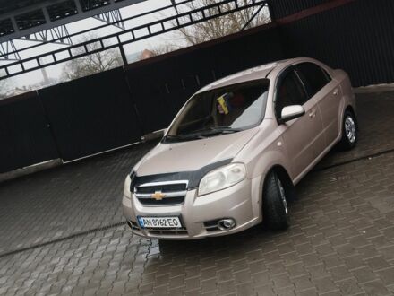 Бежевый Шевроле Авео, объемом двигателя 1.6 л и пробегом 250 тыс. км за 3350 $, фото 1 на Automoto.ua